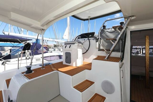 Lagoon 42 - 4 + 2 cab. Bolubo